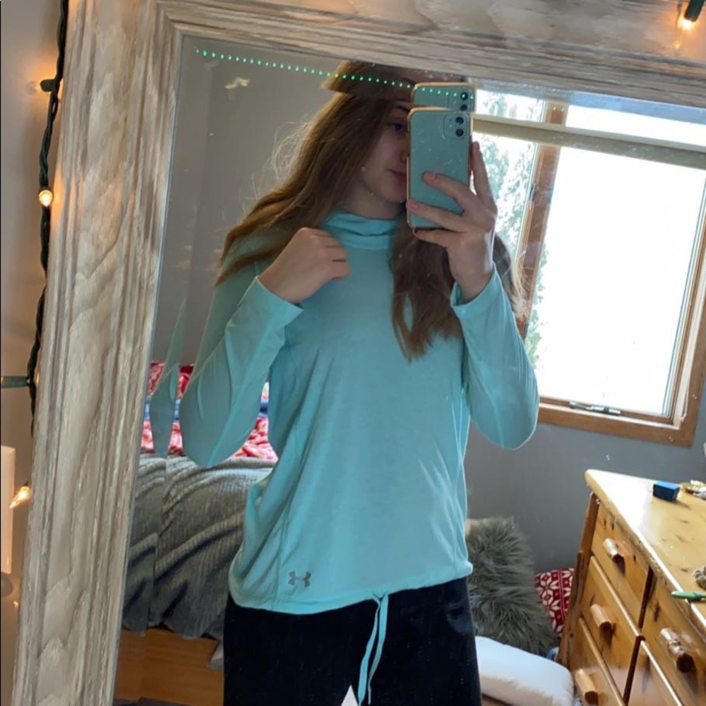 Under Armour Sweatshirt